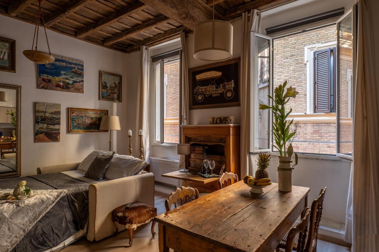 Colosseum House *